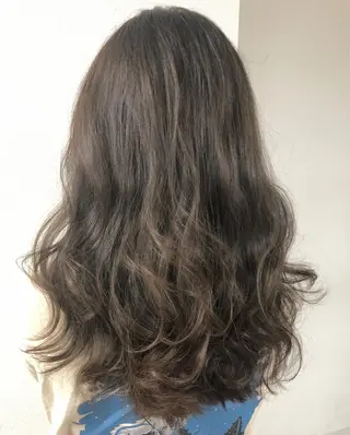 ロング カラー アロア登戸所属・こやま りほのヘアスタイル