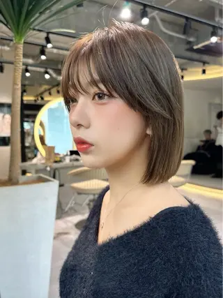 ミディアム カラー かえ🩶韓国ボブ🎀 透明感カラー🥣のヘアスタイル
