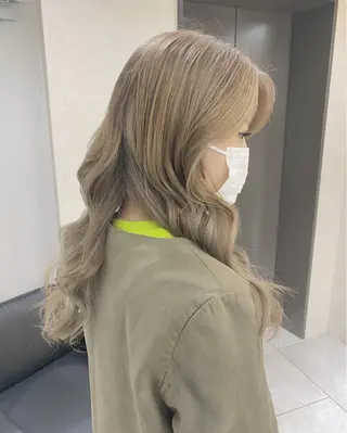 セミロング カラー GiseL アンリのヘアスタイル