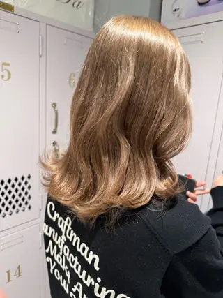 ミディアム カラー 艶 ケアブリーチ 🎀🩵RISAのヘアスタイル