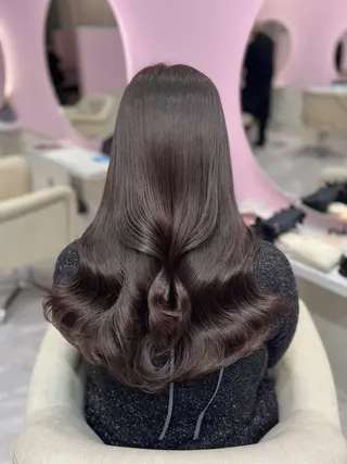 ロング カラー ADITION新宿所属・【ADITION】 Konatsuのヘアスタイル