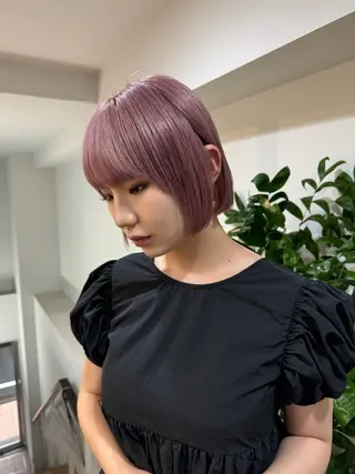 ショート カラー ⭐ハイトーンブリーチ ミルクティーピンクのヘアスタイル