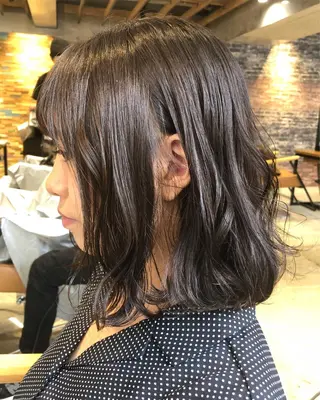 ミディアム カラー まなべ さくらのヘアスタイル