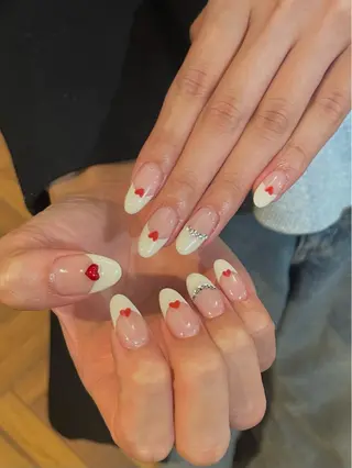 ネイル nagisa ✩︎⡱のネイルデザイン