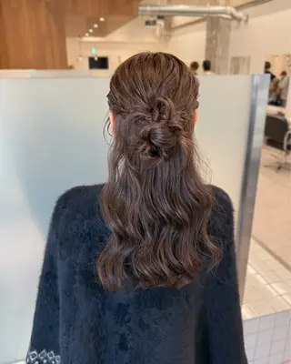 ミディアム カラー ヘアアレンジ 縮毛矯正+モテカラー 🎀✨MIHOのヘアスタイル