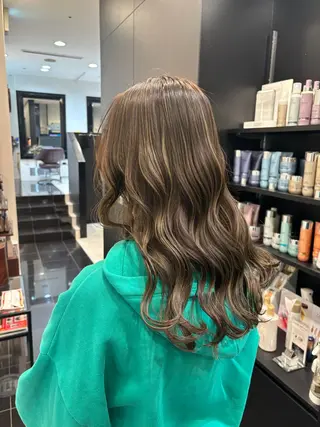 ロング カラー luexe所属・三澤 杏花のヘアスタイル