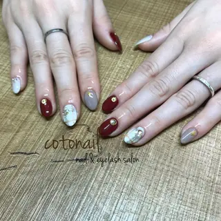 ミディアム ネイル ツメトマツゲ .のネイルデザイン