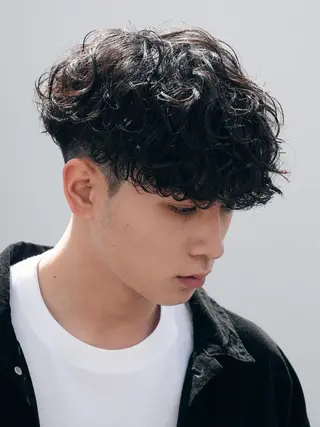 パーマ メンズ fifth men's原宿所属・fifth/原宿/ シャドウパーマ/カズのヘアスタイル