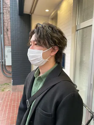 ショート カラー メンズ 佐藤 栄輔のヘアスタイル