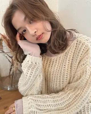 ミディアム カラー ヘアアレンジ ネイル 透明感color 🥣suzunaのヘアスタイル