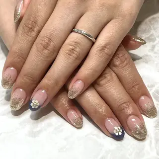 ネイル 志形 彩音のネイルデザイン