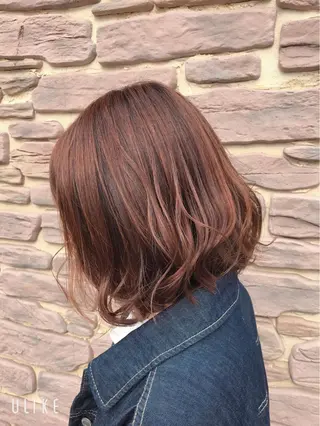 ショート カラー 浅岡 のどかのヘアスタイル