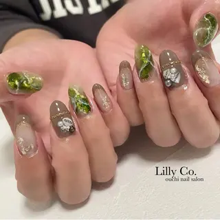 ネイル Lilly Co.のネイルデザイン