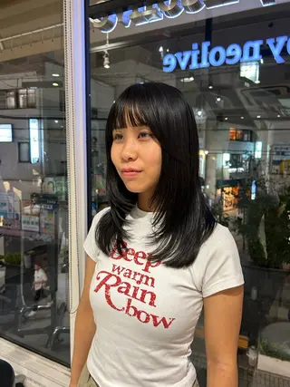 ミディアム 菅沼 紀世のヘアスタイル