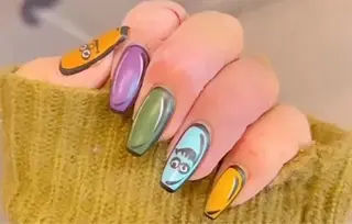 ネイル hnt △TRIOSのネイルデザイン