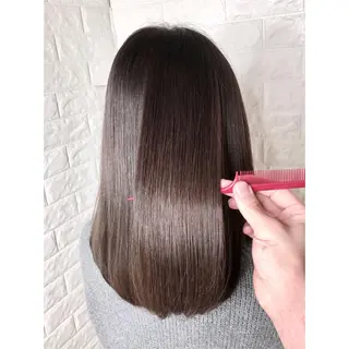 ミディアム カラー KIZU 髪質改善 怪談を語る美容師のヘアスタイル