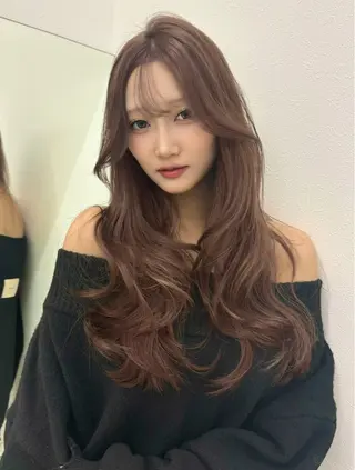 ロング カラー ヘアアレンジ momo /レイヤーカットのヘアスタイル