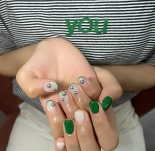 ネイル LAVISH nanamiのネイルデザイン