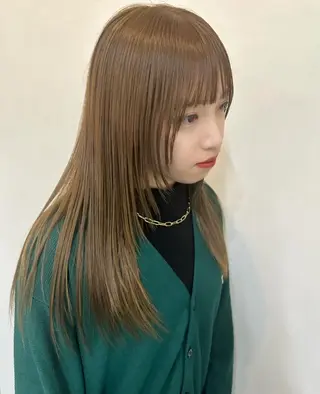 ロング カラー 梅田/ミルクティー ベージュ sayaのヘアスタイル