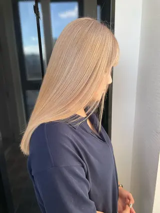 ロング カラー STAR RIVER所属・YUI/ ブリーチカラー🌷のヘアスタイル