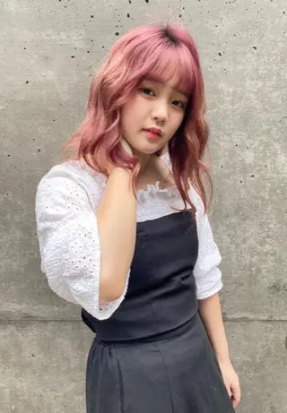 セミロング カラー 中本 日葵梨のヘアスタイル