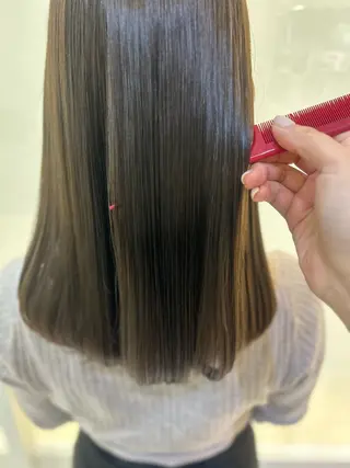 セミロング カラー 艶質改善/縮毛矯正 ササキナツミのヘアスタイル