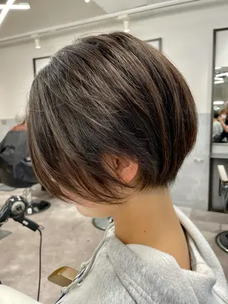 ショート カラー 色気レイヤー& ショートはお任せ🌟のヘアスタイル