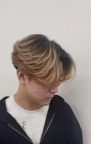 メンズ ニュアンス/フェザー /ウルフ/伶馬のヘアスタイル