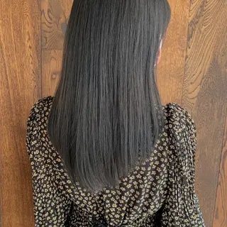 セミロング カラー レイヤー/顔周り カット/松岡 祥利のヘアスタイル