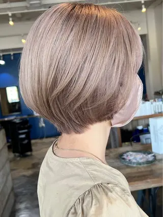 ショート カラー 岸下 理緒のヘアスタイル