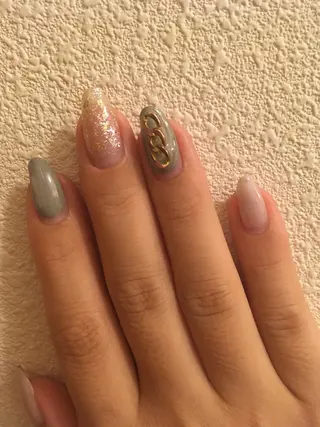 ネイル ネイル＆フラワーサロン〜Ri✦hiro〜鳥栖店所属・HIRATA RIEのネイルデザイン