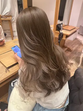 ロング カラー 解田彩奈/ stylistのヘアスタイル