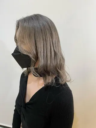 ミディアム 井上 亜海のヘアスタイル