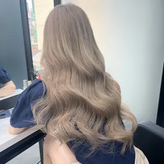 ロング カラー シールエクステ特化 ハイトーン、NANAのヘアスタイル