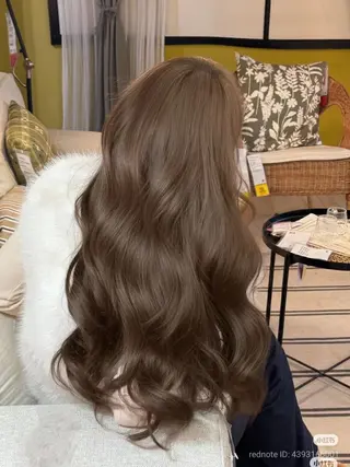 カラー 秋冬トレンドカラー 🩶韓国透明感🩶のヘアスタイル