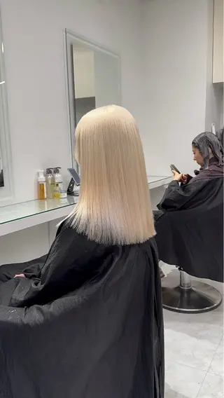 ロング カラー ヘアアレンジ ハイトーン艶カラー 🤍ゆうひのヘアスタイル