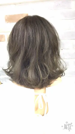 ミディアム カラー Tina所属・「Tina」一木 智之のヘアスタイル