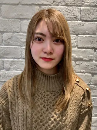 セミロング カラー less仙台所属・美髪専門美容師🏄 kazuレスlessのヘアスタイル