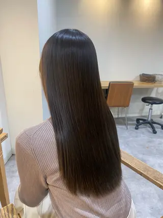 ロング 髪質改善× 韓国風レイヤーのヘアスタイル