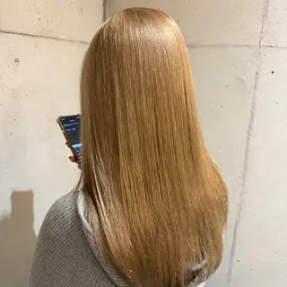 セミロング カラー 🦖Maho🦖 ブリーチカラーのヘアスタイル