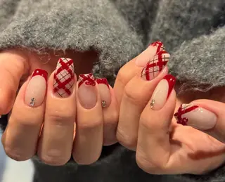 ネイル Pure&Rich Nailのネイルデザイン