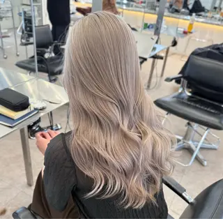 ロング カラー ヘアアレンジ ブリーチカラー💫 Miku🫶🏻のヘアスタイル