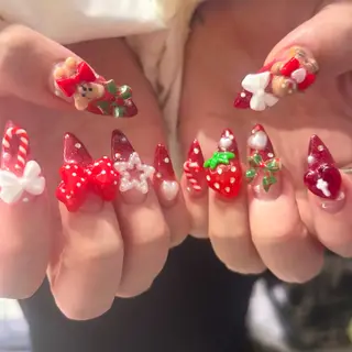 ネイル 栗田 ゆう子のネイルデザイン