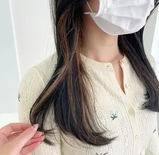 セミロング カラー ‎manami 💞🩰のヘアスタイル