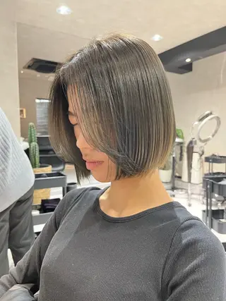 ミディアム カラー room肥後橋所属・room ヨネヤマのヘアスタイル