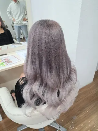 カラー ロング GLOSS❤︎ Harunaのヘアスタイル