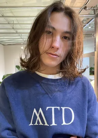 メンズ パーマ カラー ミディアム CEINE OURのヘアスタイル