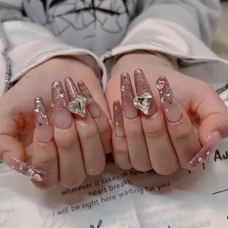 ネイル MOA NAIL所属・MoaNail🫶 Yoshiのネイルデザイン