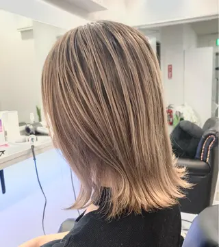 ショート カラー hair  design Norm所属・ハイライトバレイヤー ジュ🎨川村聖吾🎨のヘアスタイル
