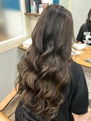 ロング カラー 🫧tomoka 透明感カラー🫧のヘアスタイル